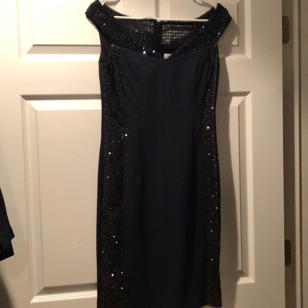Dress - Picture 2 of 4